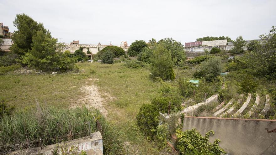 L’abandó engoleix la plaça de braus de Figueres