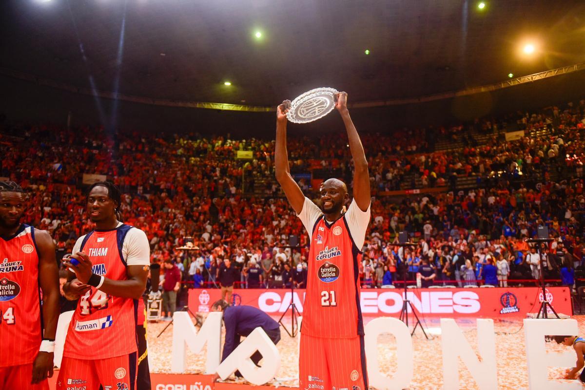 Fiesta del ascenso del Leyma Coruña a Liga ACB