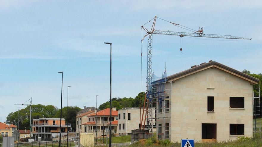 Lalín ejemplifica la tendencia provincial: más casas individuales y menos promociones en bloque en Pontevedra