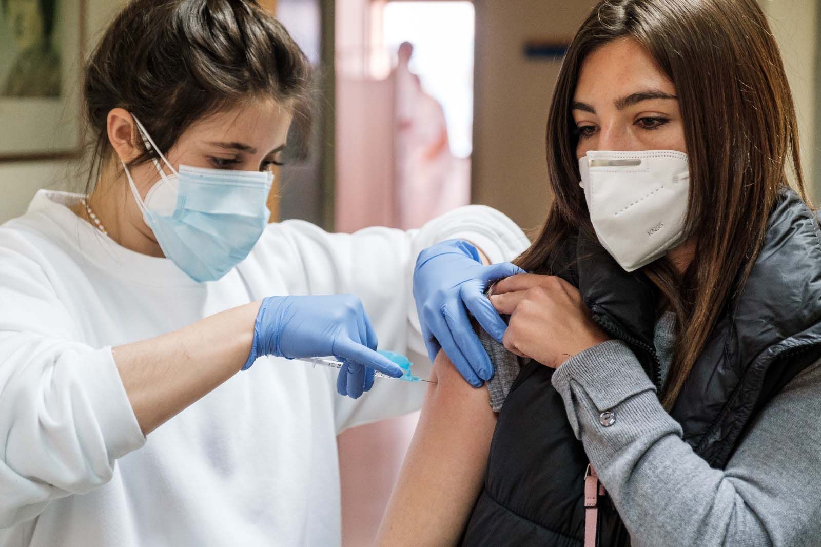 Arranca la vacunación de profesores en Ibiza