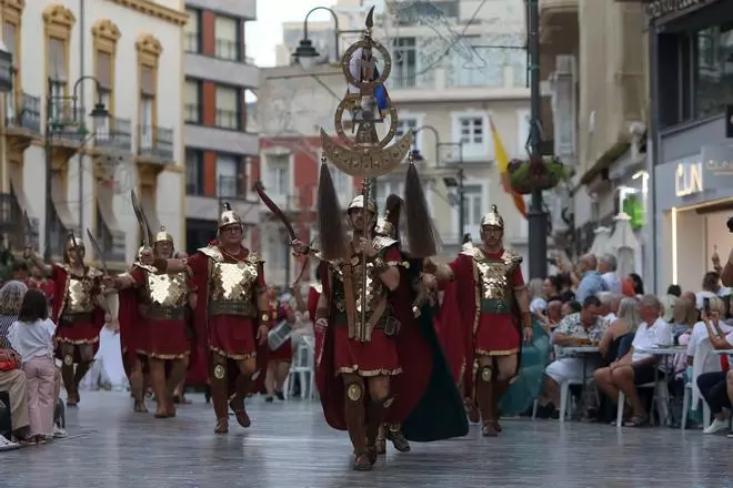 Todas las imágenes del Desfile General de Tropas y Legiones de este sábado en Cartagena