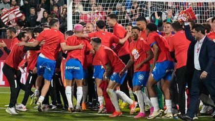 Los jugadores del Girona celebran la clasificación europea