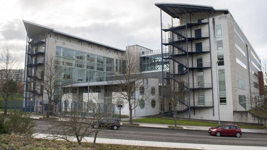 Edificio jurídico-empresarial del campus, donde se impartirá Relaciones Internacionales. | // BRAIS LORENZO