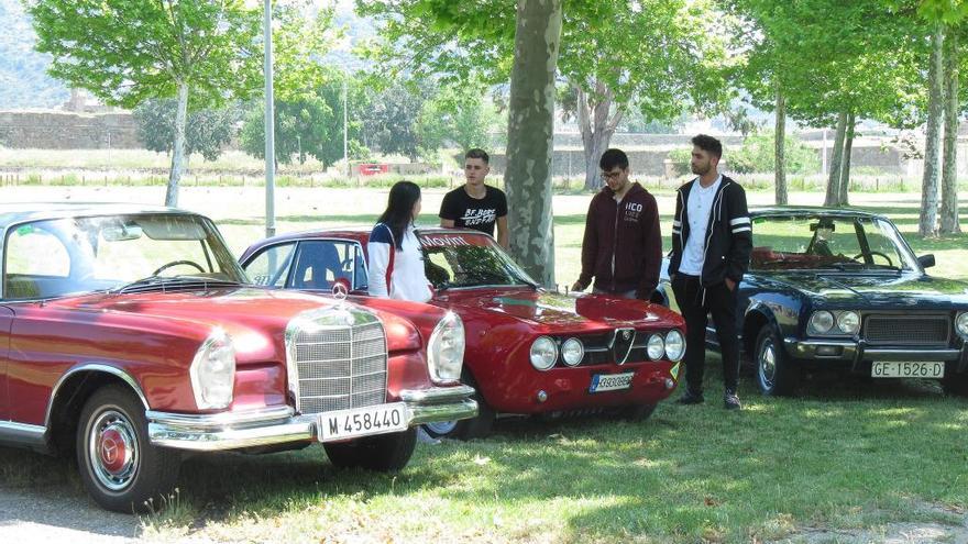 El primer Festival del Motor de Roses rugeix