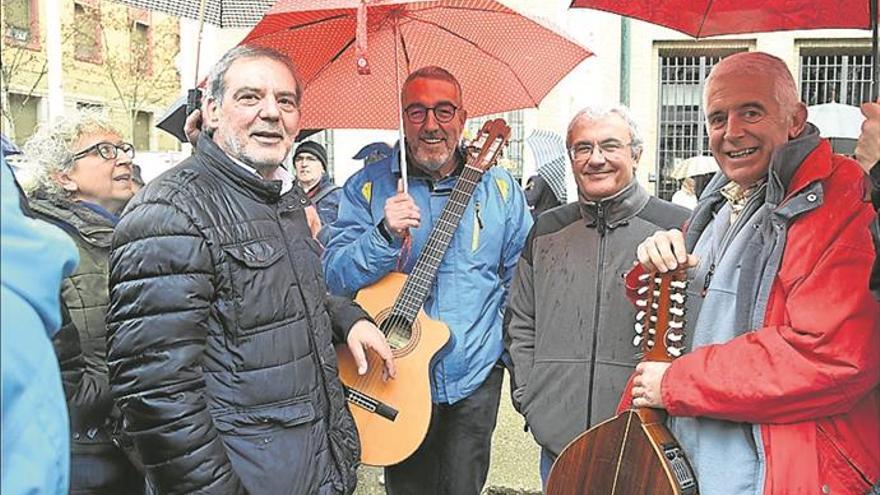 Unas 4.000 personas piden en la calle que el ICA se derogue