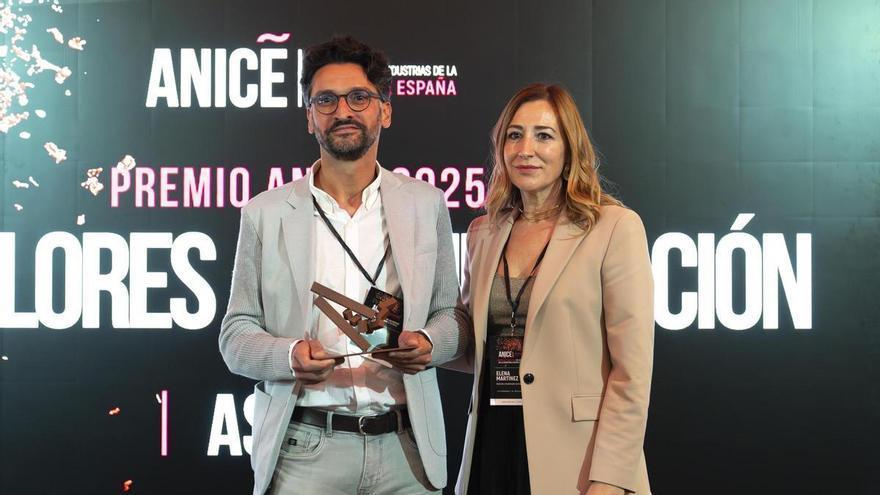 La asociación de industrias cárnicas de Asturias, de premio en Madrid