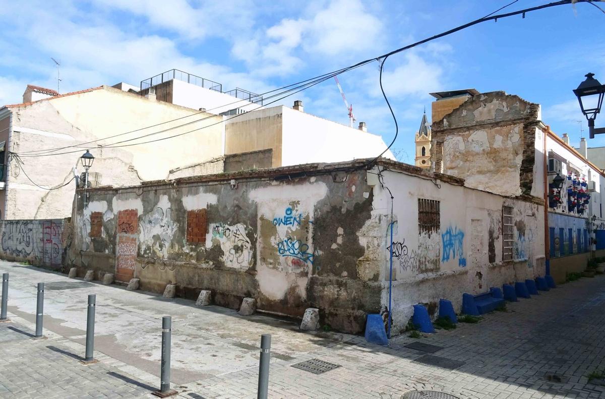 Obras de un hotel de Radisson RED en la calle Trinidad de Málaga y apartamentos turísticos en la calle Empedrada