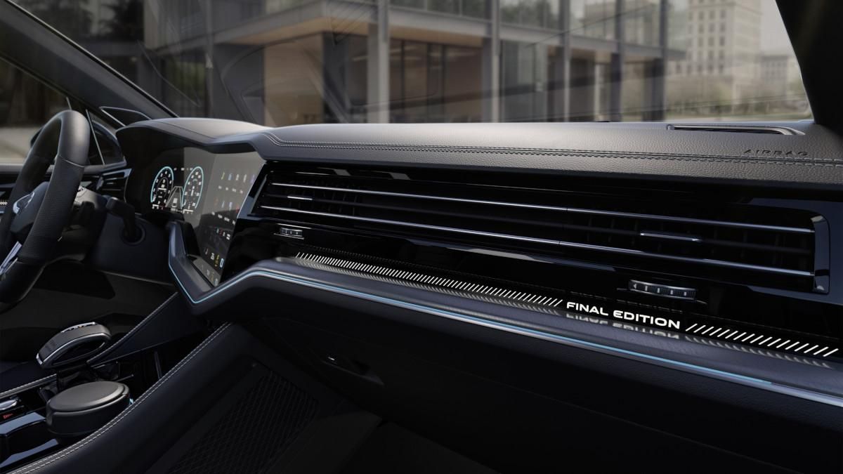 Interior of the Volkswagen Touareg Final Edition