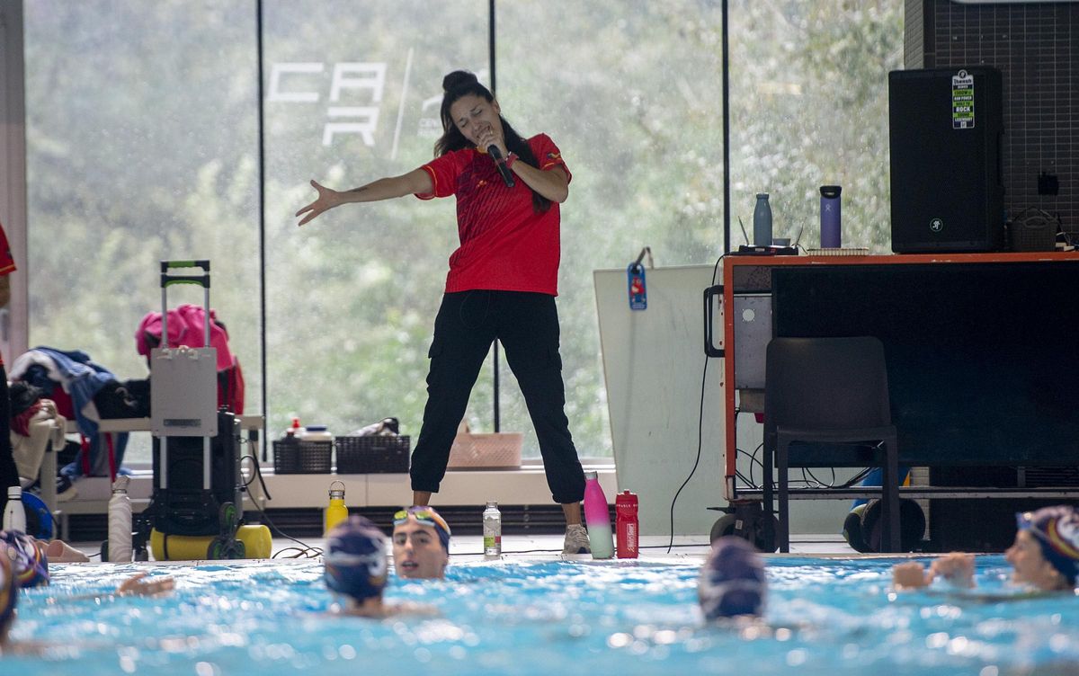 Sant Cugat 30.10.2024. Deportes. Primer entrenamiento en el CAR de Sant Cugat de Andrea Fuentes como seleccionadora nacional del equipo de natación sincronizada. Fotografía de Jordi Cotrina