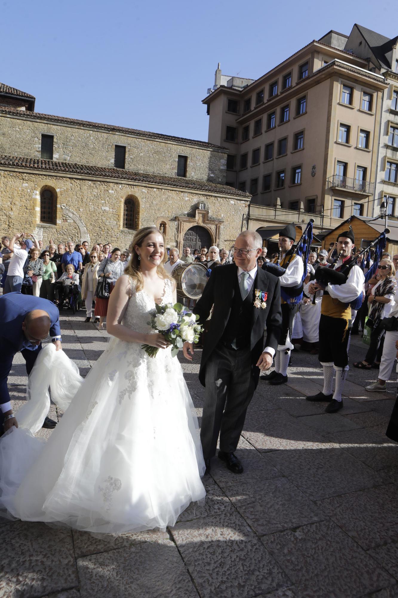 EN IMÁGENES: Oviedo acoge la boda de Paula Canga, hija de Diego Canga, consejero en la Comisión Europea