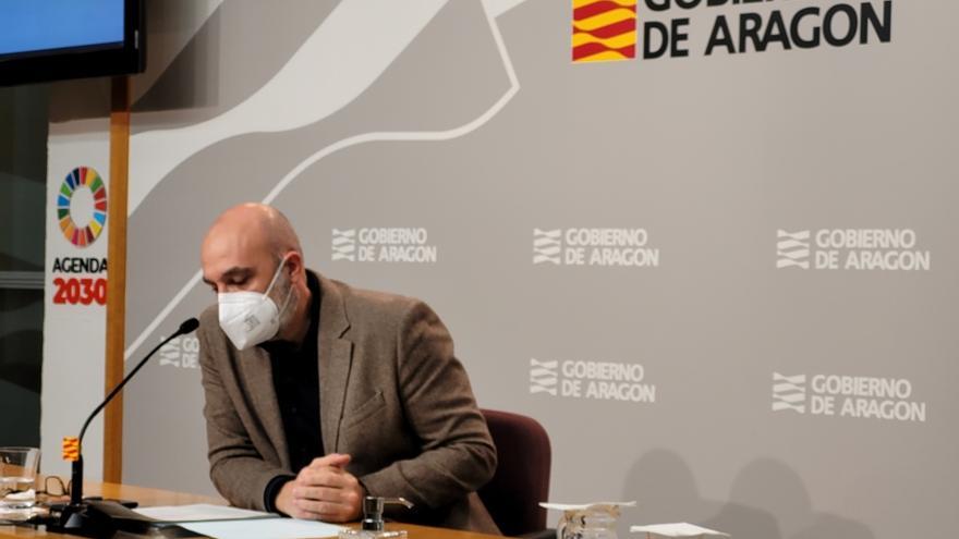 El director general de Cultura del Gobierno de Aragón, Víctor Lucea, este lunes en rueda de prensa.