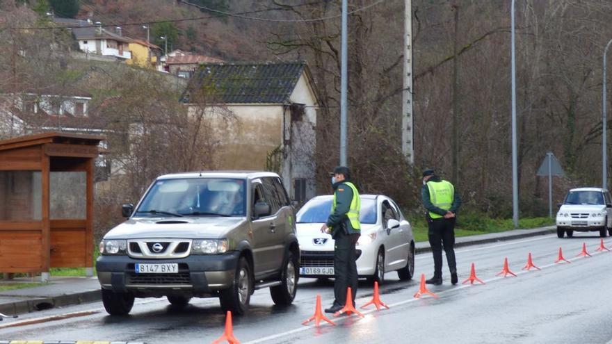 Alarma en Asturias tras asaltar un preso fugado una casa