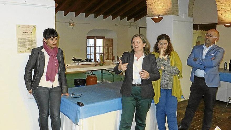 30 personas asisten a la muestra cultural gastronómica Zafra Crea