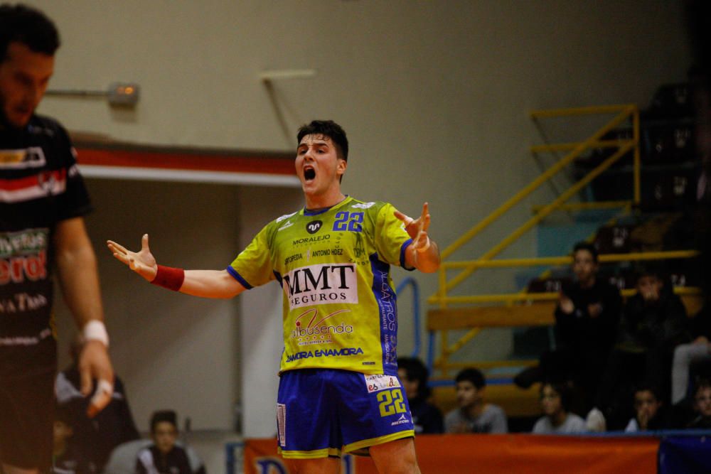 Balonmano Zamora: MMT Seguros - BM Nava