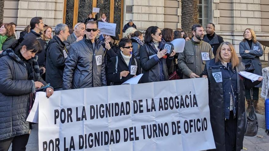 Una protesta a Barcelona d’advocats del torn d’ofici, aquest novembre.