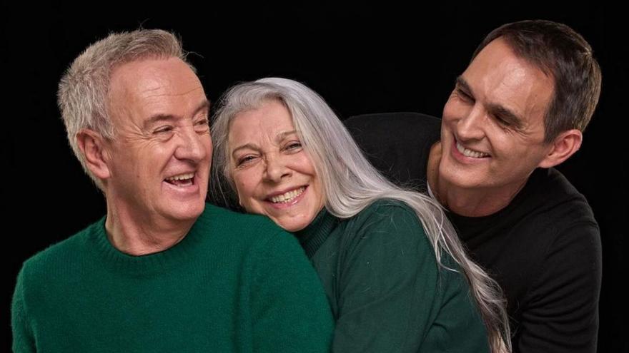 Carlos Hipólito y Kiti Mánver junto a Juan Carlos Rubio (d), coautor y director de ‘Música para Hitler’. | FIRMA
