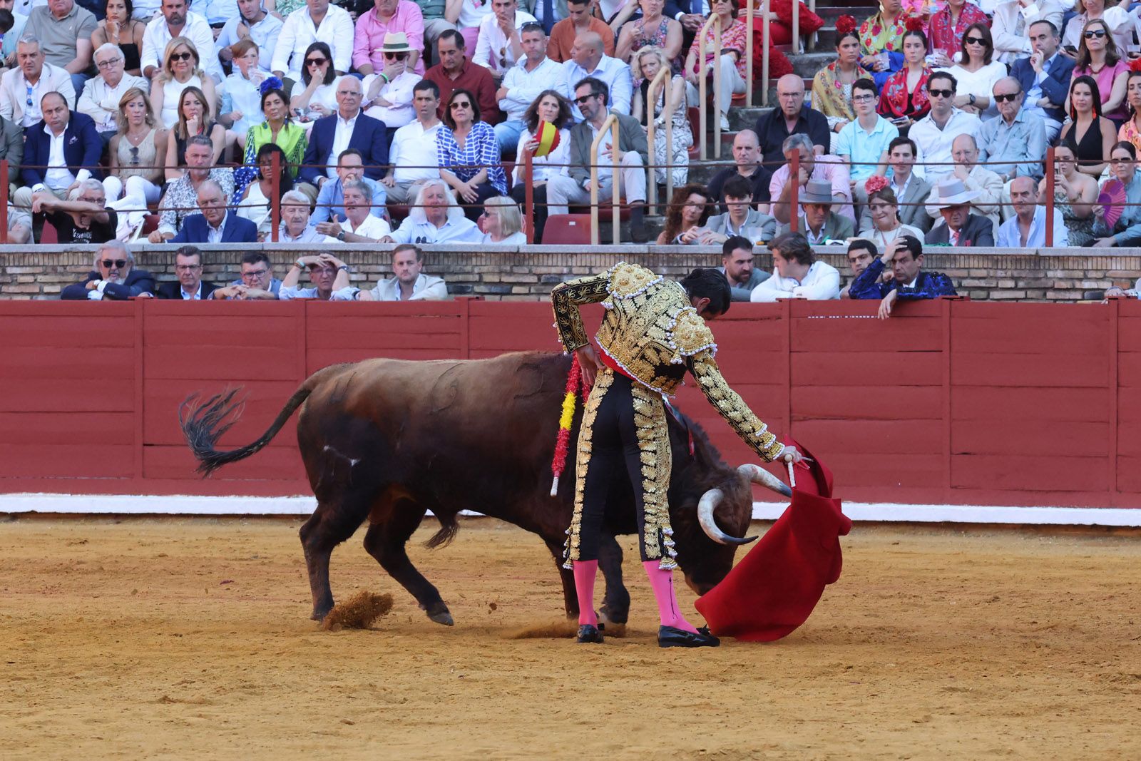 Migie Ángel Perera sale a hombros de Los Califas