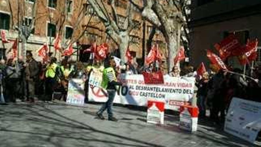 Cadenas humanas para protestar por los recortes en los servicios públicos