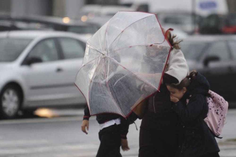 El litoral de A Coruña y Pontevedra están en alerta naranja.