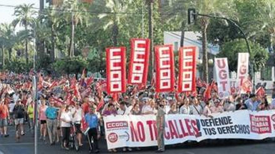 Centenares de cordobeses se vuelven a manifestar para rechazar los recortes