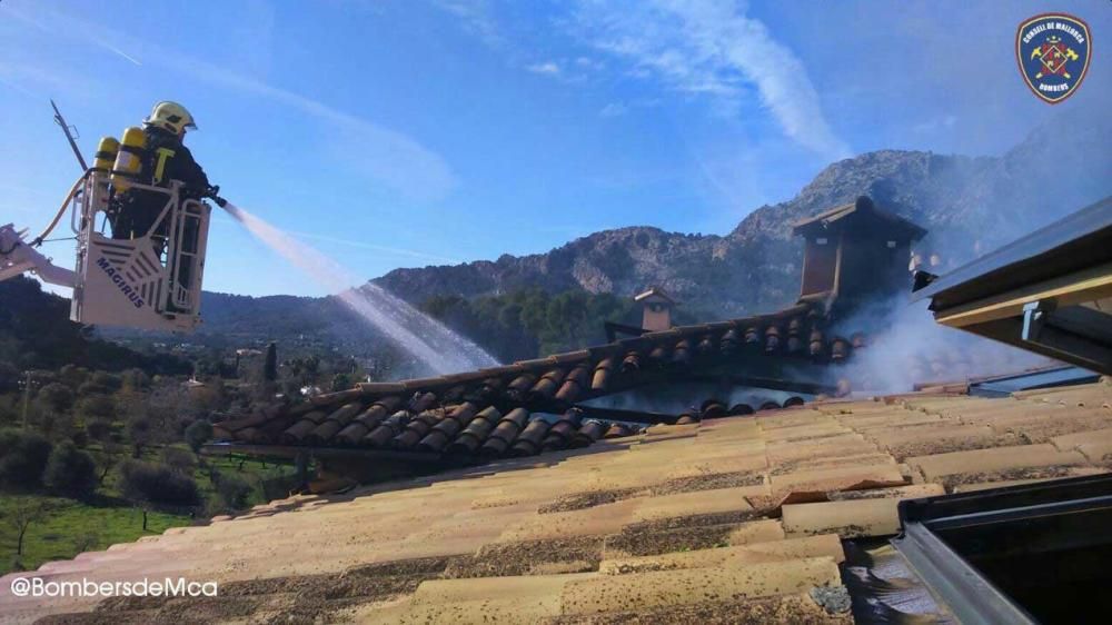 Incendio en una casa de la antigua fábrica de tejidos de Bunyola