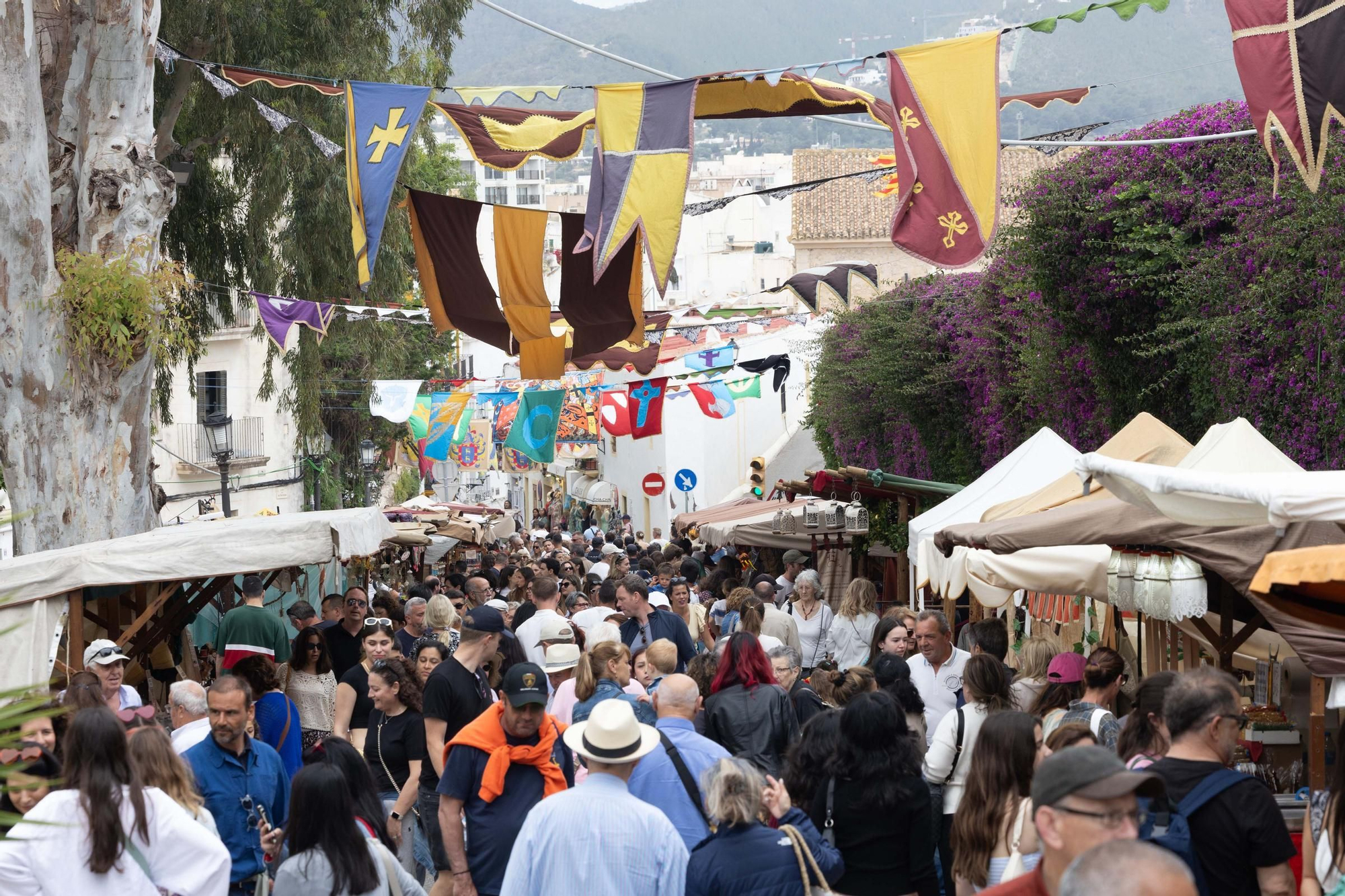 Los best sellers de la Ibiza Medieval: Ni justas ni juglares, aquí reinan los paladares