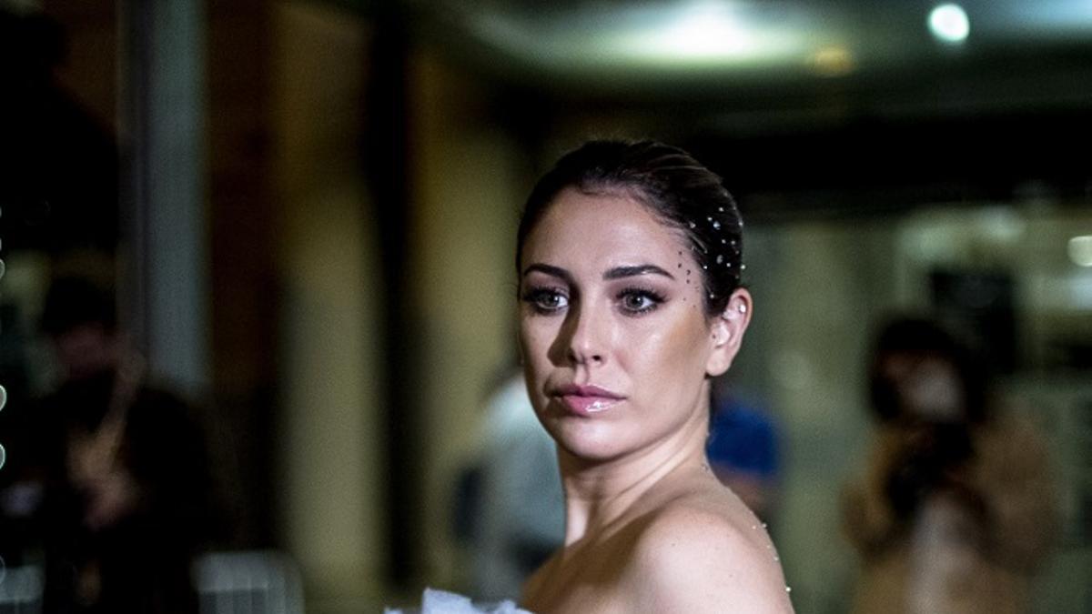 El increíble look de Blanca Suárez en el Festival de Cine de San Sebastián: vestido de bailarina y peinado de moño con cristales