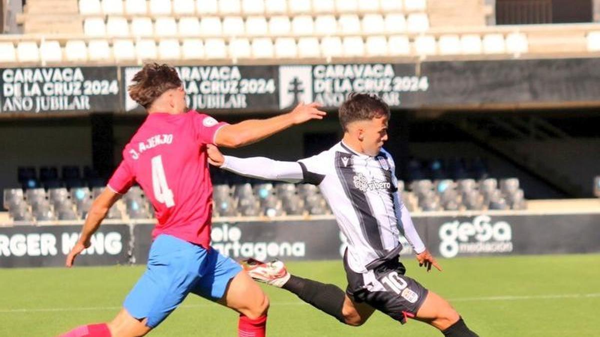 Una imagen del partido disputado entre el Cartagena B y el Estepona en el estadio Cartagonova