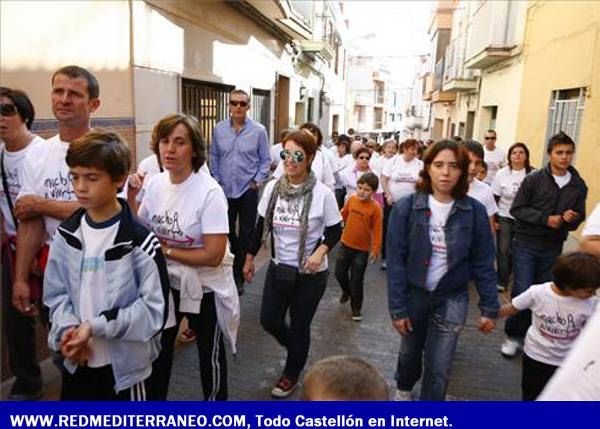 MULTITUDINARIA MARCHA SOLIDARIA CONTRA EL CÁNCER EN LA VILAVELLA