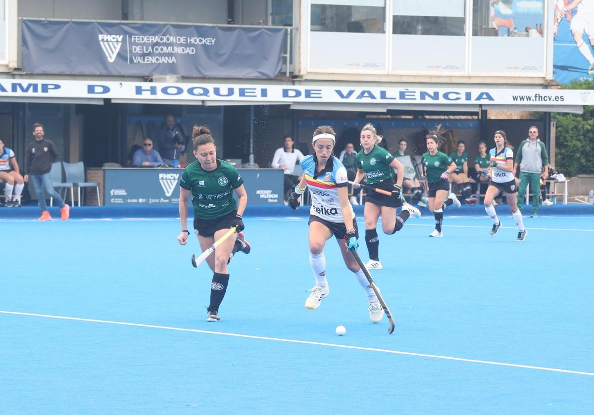 El Valencia CH y la Universitat d’Alacant-San Vicente empataron 1 a 1 un derbi autonómico femenino muy igualado.