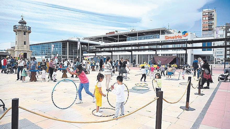 Los pequeños de la casa disfrutarán en el Grau de espectáculos de música y circenses a lo largo de varias jornadas festivas.