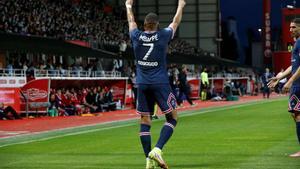 El Paris SG esclata amb el comportament «il·legal» del Madrid per Mbappé