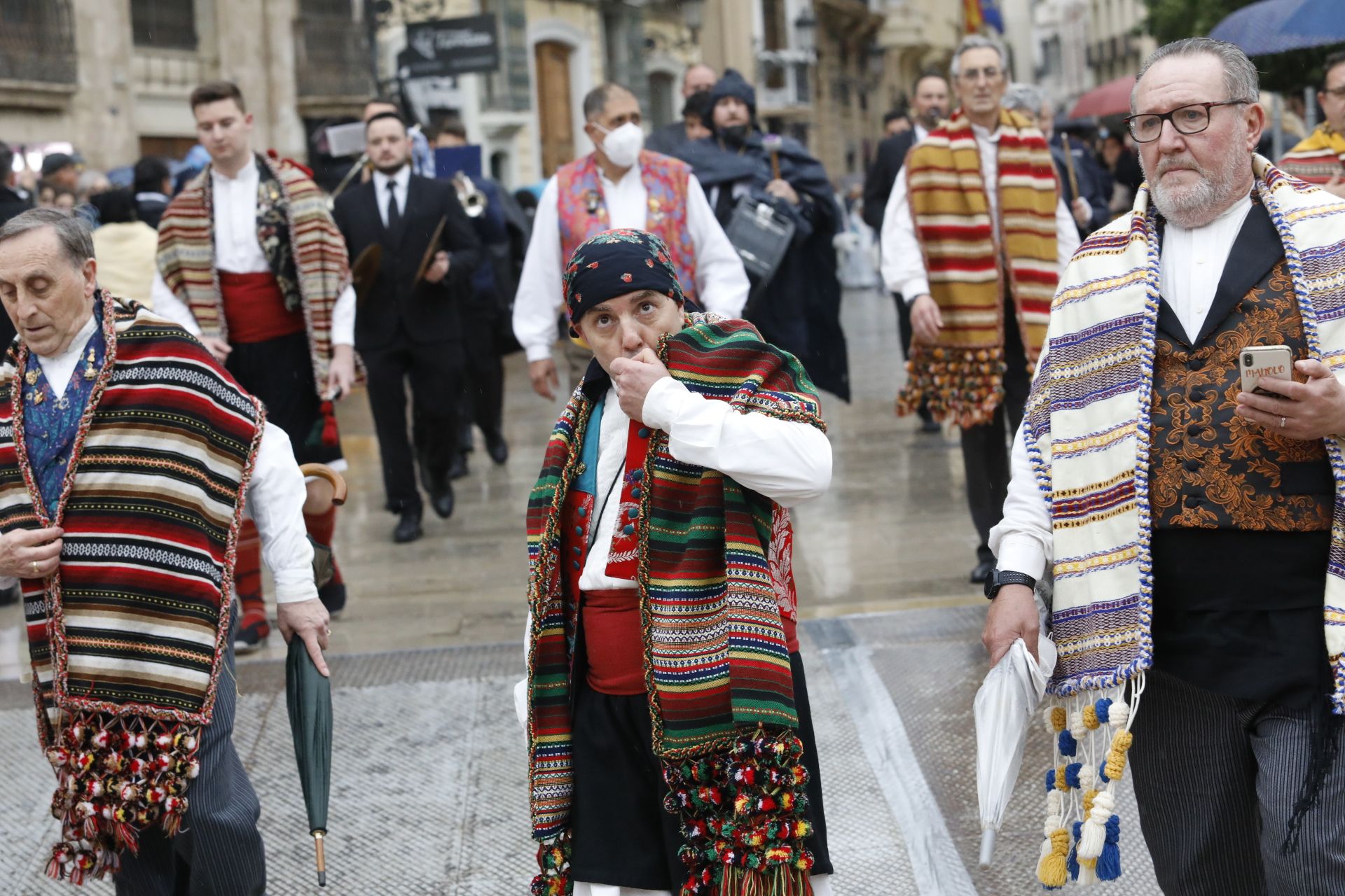 Búscate en el primer día de ofrenda por la calle de Quart (entre las 17:00 a las 18:00 horas)