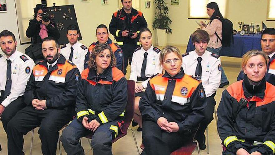Miembros de Protección Civil, que sigue a la espera de la contratación de doce personas.