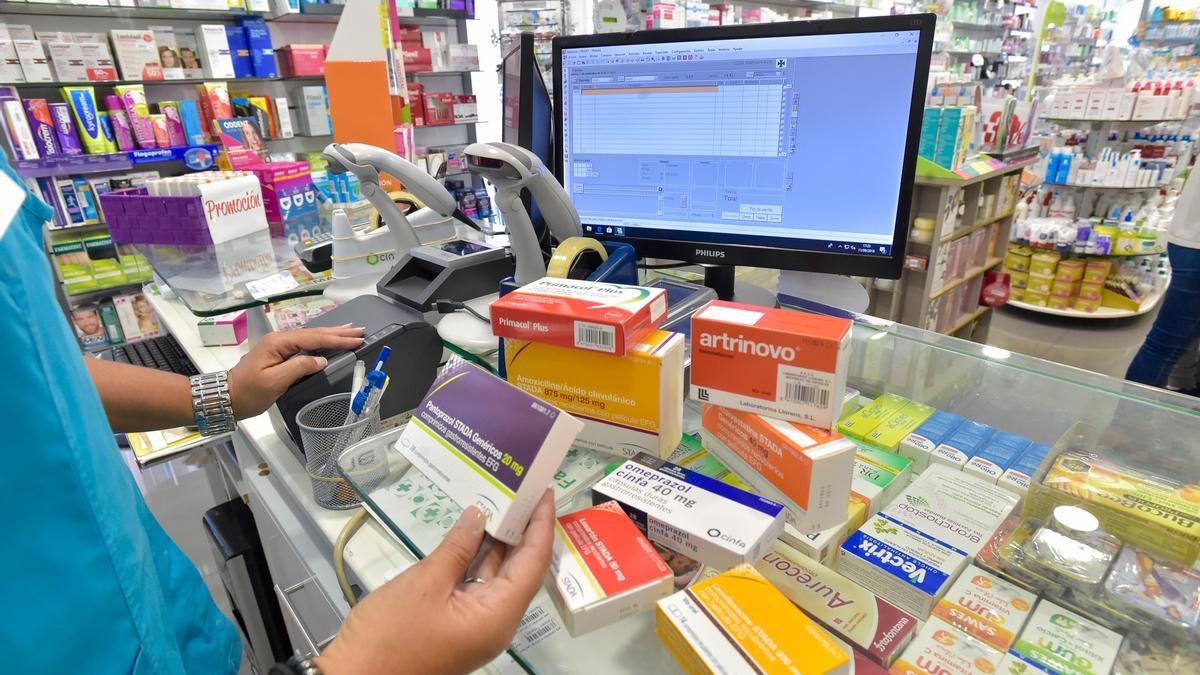 Interior de una farmacia en la capital grancanaria.