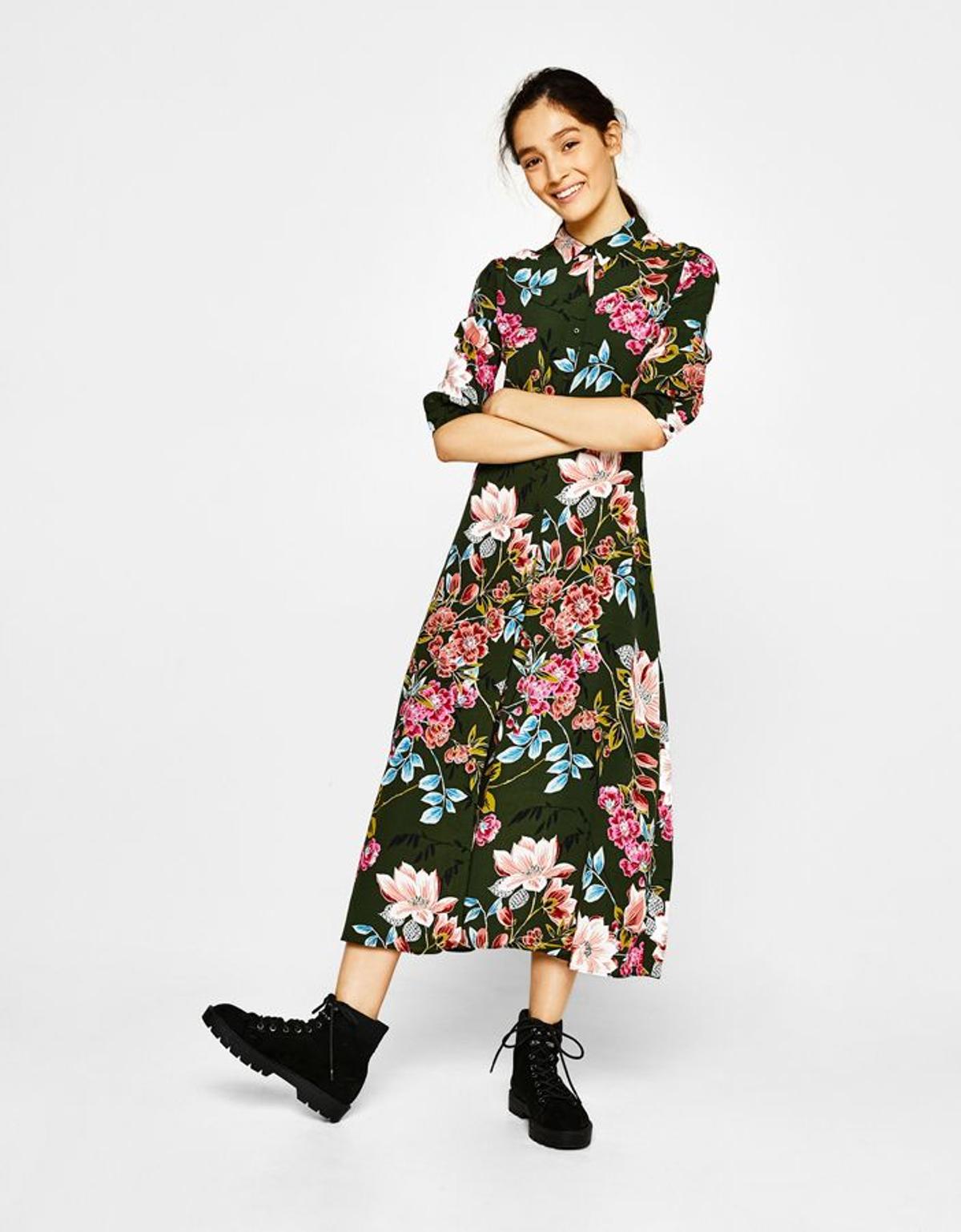 Vestidos de invitada de Bershka: 'print' floral