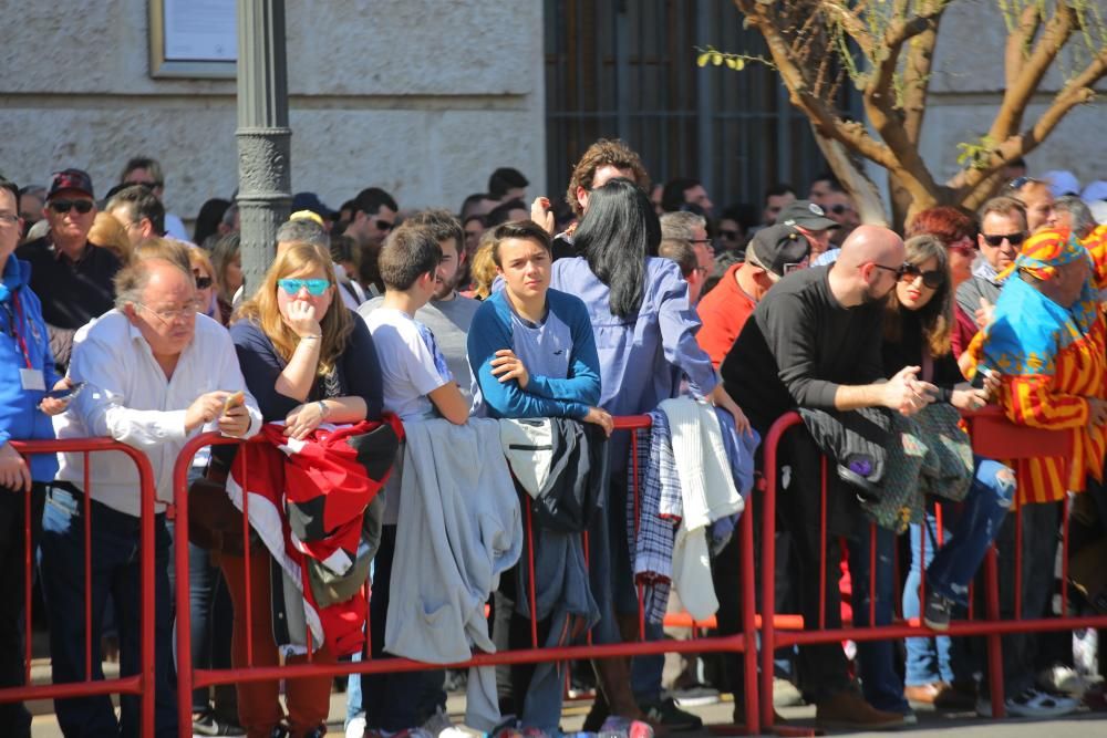 Búscate en la mascletà del 6 de marzo