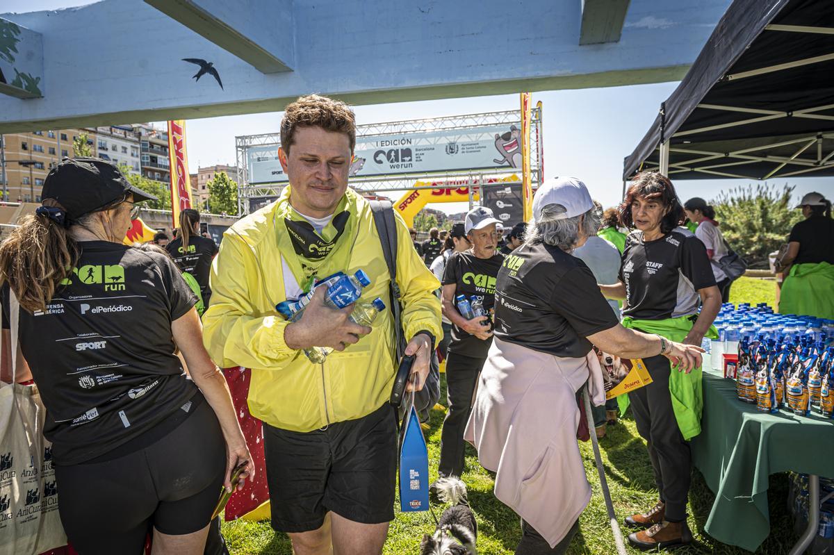 CAN WE RUN BARCELONA. La carrera organizada por Prensa Ibérica y El Periódico de Catalunya con la colaboración de Sport ,  donde las personas y sus mascotas perrunas corren en familia