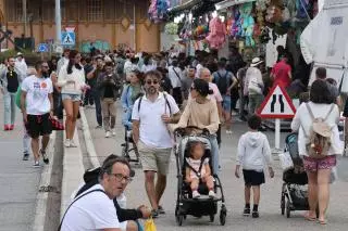 Vigo activa el plan de tráfico por las fiestas de Bouzas: cortes y desvíos por las atracciones y los fuegos