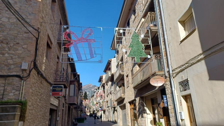 Llums de Nadal al carrer Raval de Bagà