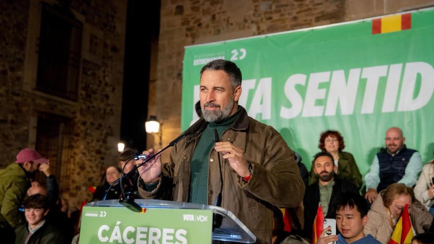 CCOO de Extremadura exige una rectificación a Abascal por unas declaraciones de "odio y desprecio" hacia las docentes