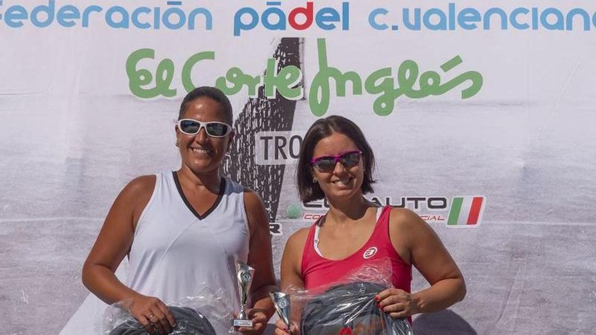 Raquel Almela y Laura Godes, campeonas del torneo.