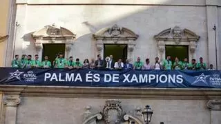 El Palma Futsal se da un homenaje por las calles de Ciutat