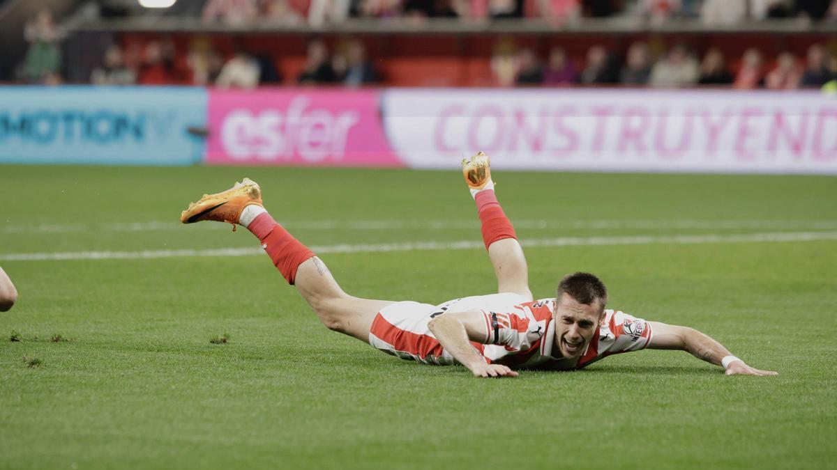 Dubasin, en El Molinón.