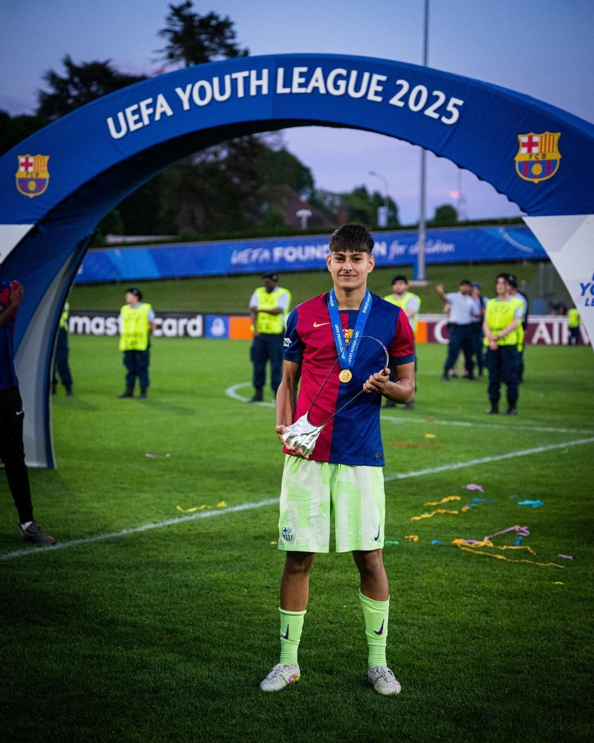 Brian Fariñas, de Benicarló, ganó la UEFA Youth League con el Barcelona, la Champions de juveniles.