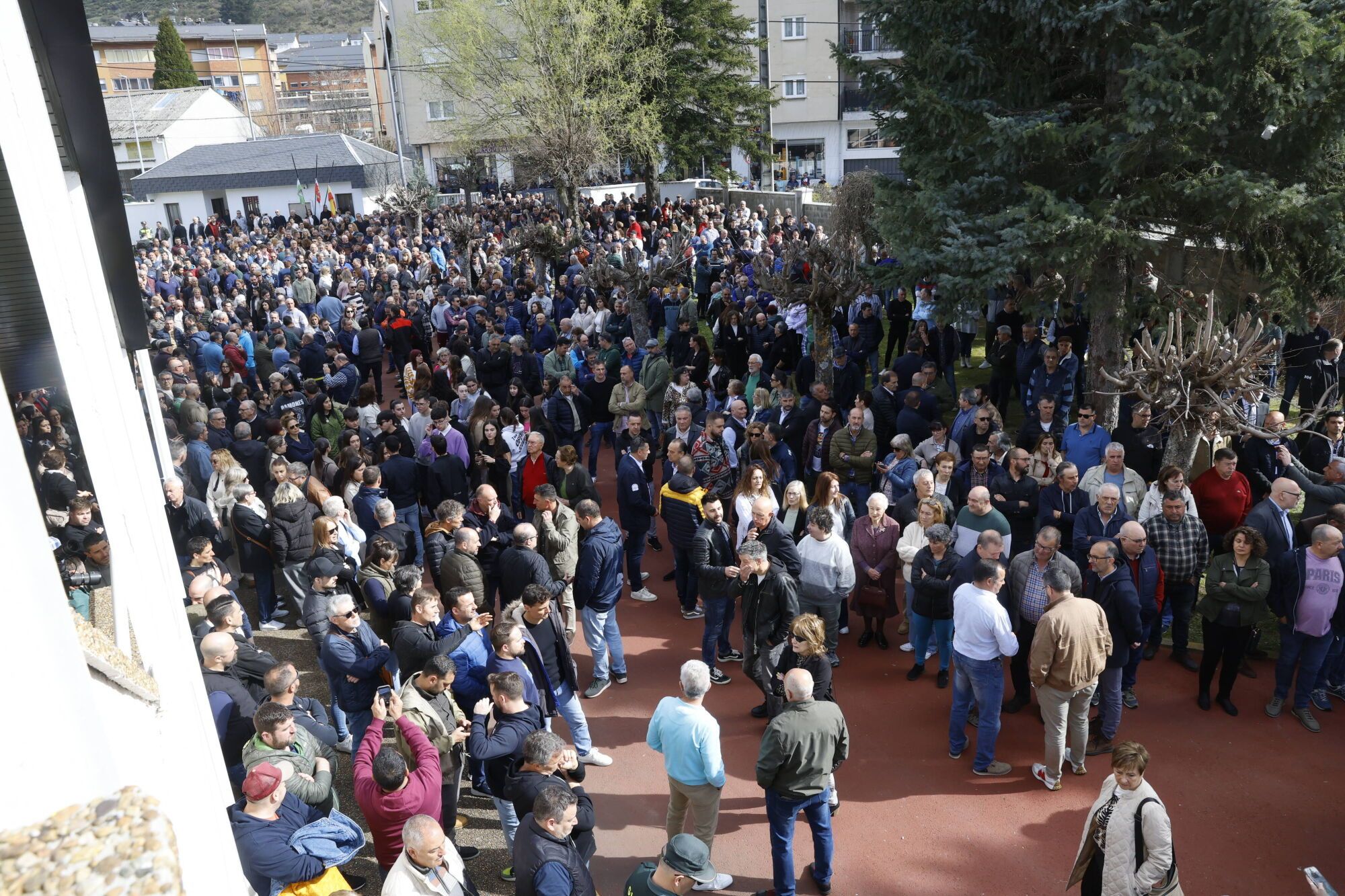 Así fue el desgarrador funeral en Villablino de los fallecidos en el accidente minero de Degaña