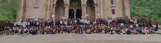 Más de mil pequeños peregrinos a Covadonga para culminar el centenario del colegio de las Dominicas