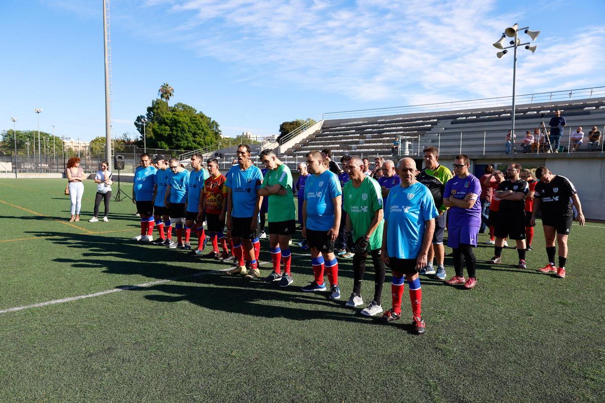 El José Barnés celebró un partido inaugural en el que participaron jóvenes de diferentes entidades sociales