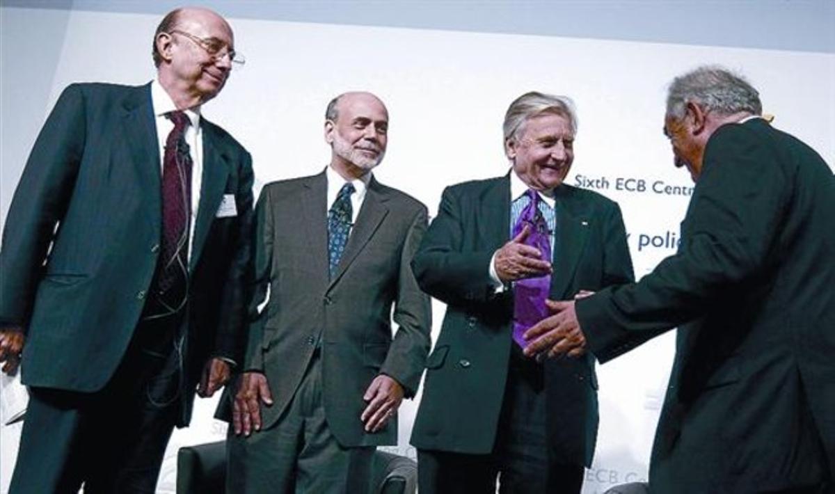 Henrique Mereilles, Ben Bernanke, Jean-Claude Trichet i Dominique Strauss-Kahn, ahir a Frankfurt.
