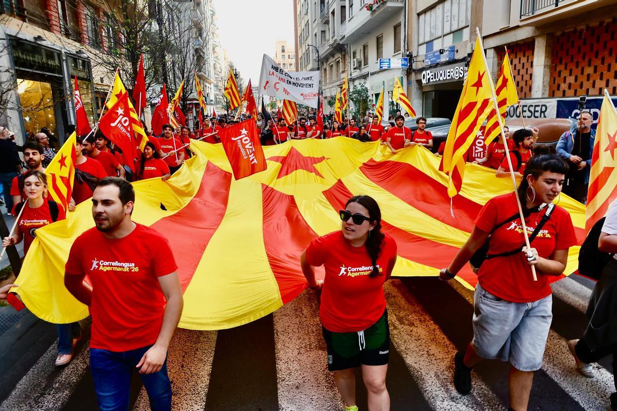 La manifestación del 25 d'Abril en València, en imágenes La manifestación del 25 d'Abril en València, en imágenes